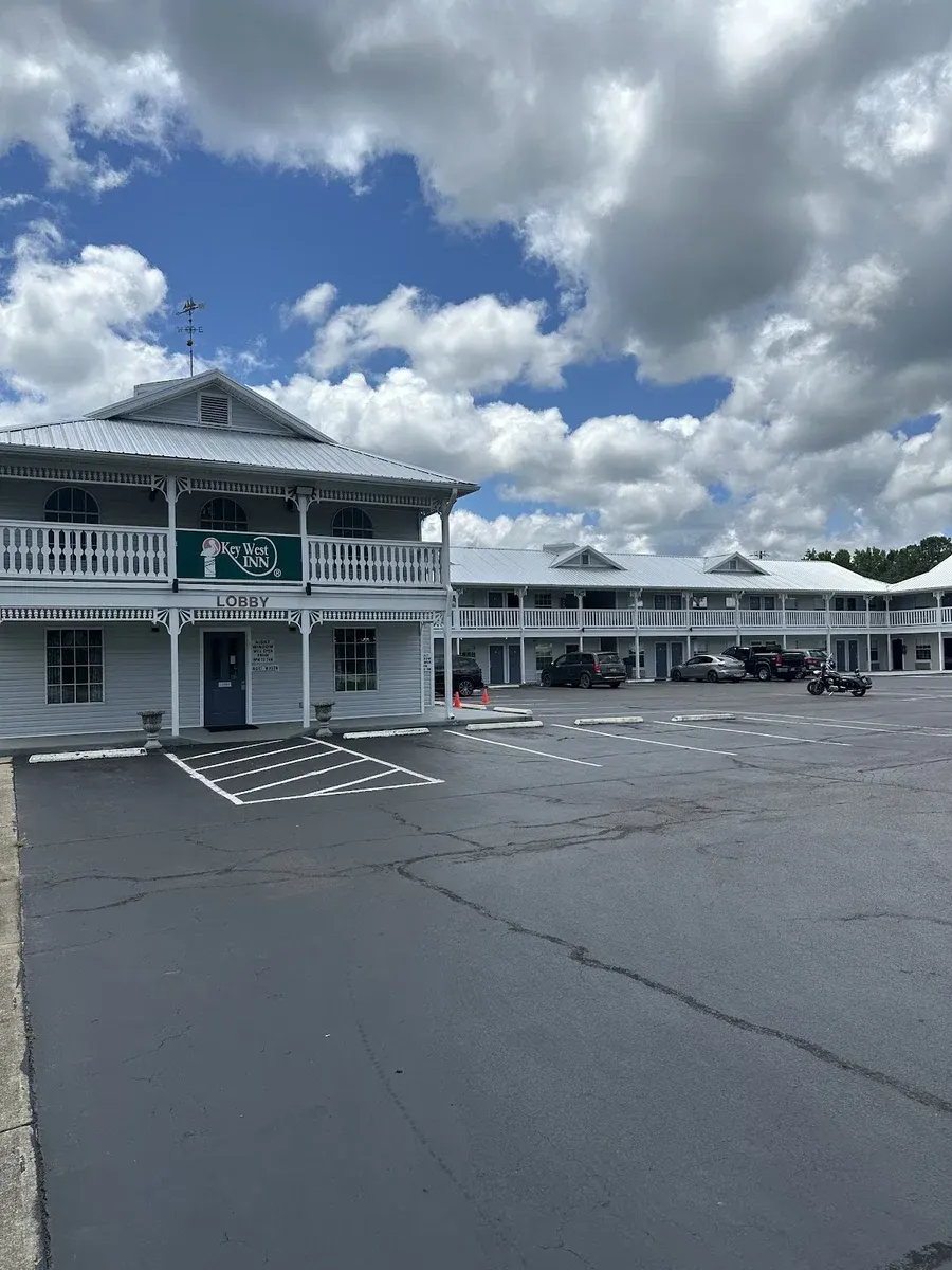 Key West Inn - Clanton