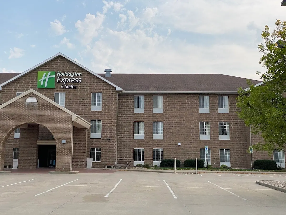 Holiday Inn Express & Suites Sioux Falls at Empire Mall, an IHG Hotel