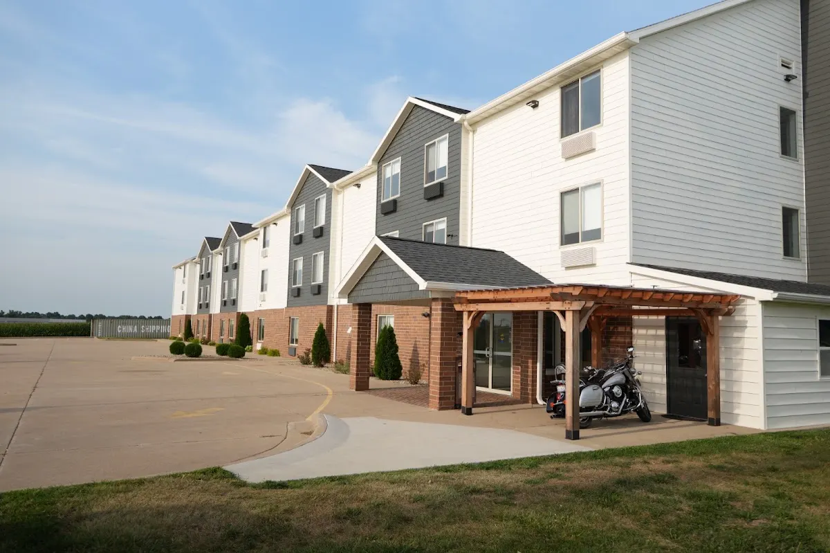 Jacksonville Inn & Suites