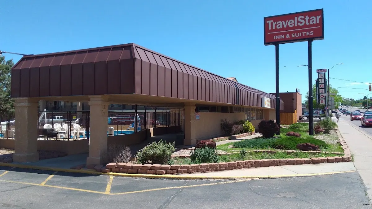 TravelStar Inn & Suites