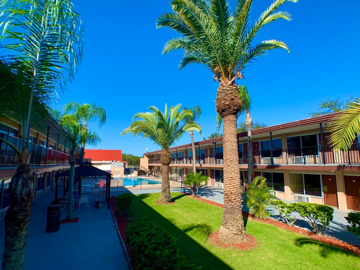 La Vista Inn