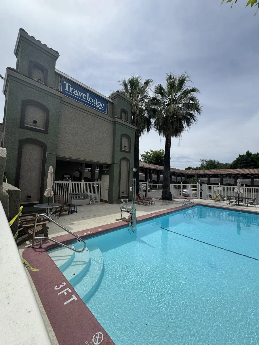 Travelodge by Wyndham Redding CA