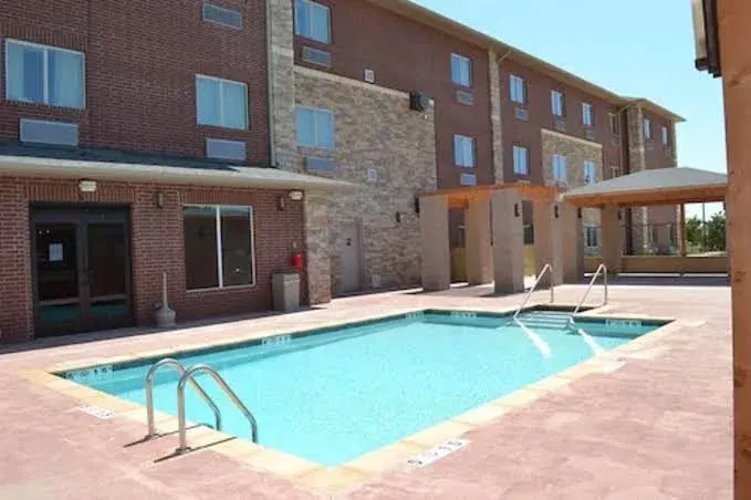 Red River Inn and Suites