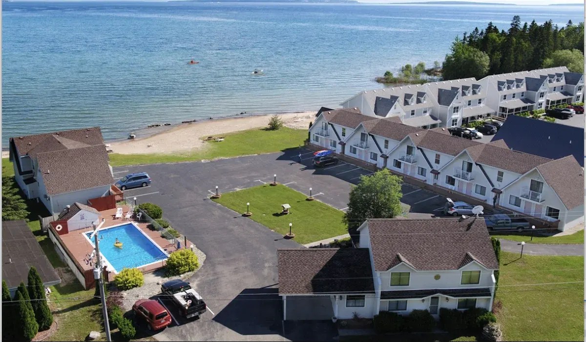 Bridgeview Motel