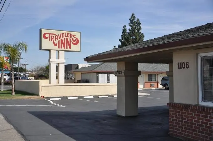 Travelers Inn