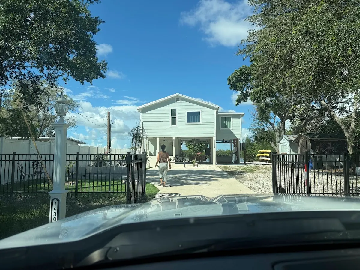 Hidden Shack by the Bay