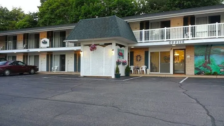 Brentwood Motor Inn
