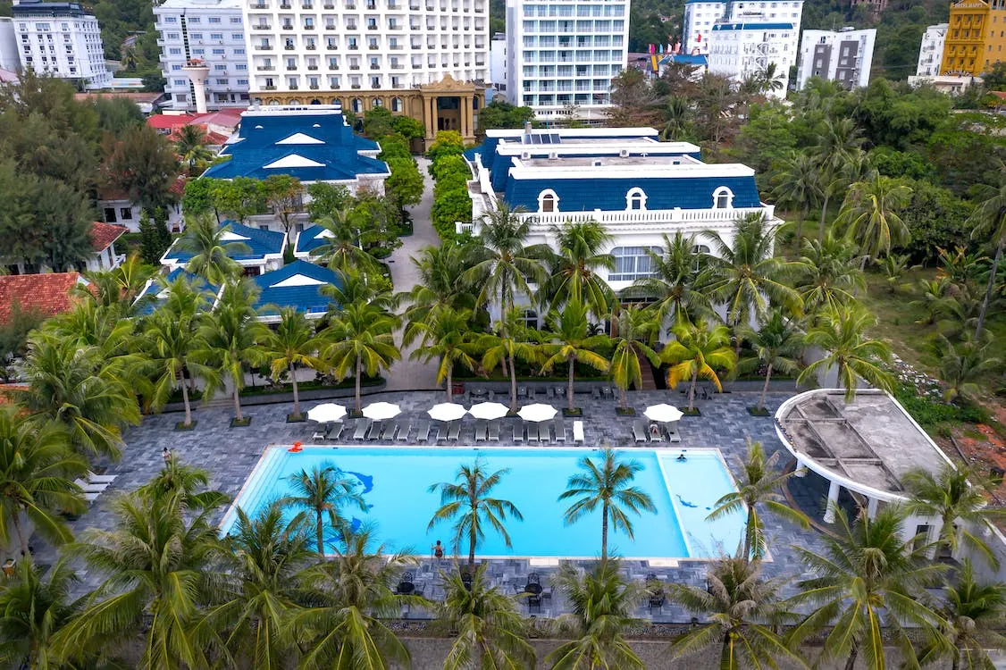 Dolphin Isles Hotel and Suites