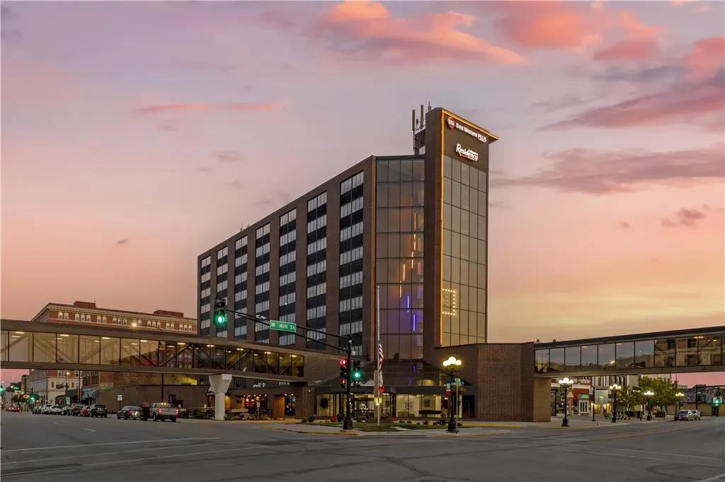 Executive Residency by Best Western Waterloo & Cedar Falls