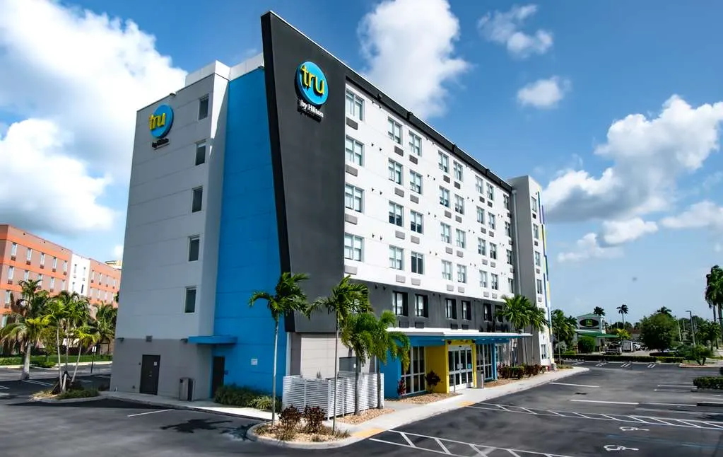 Tru by Hilton Florida City