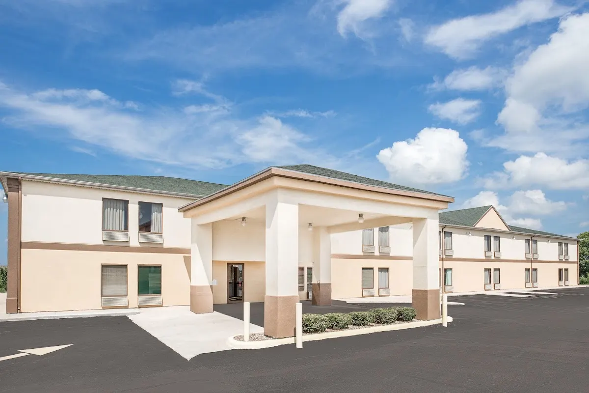 Super 8 by Wyndham Galesburg