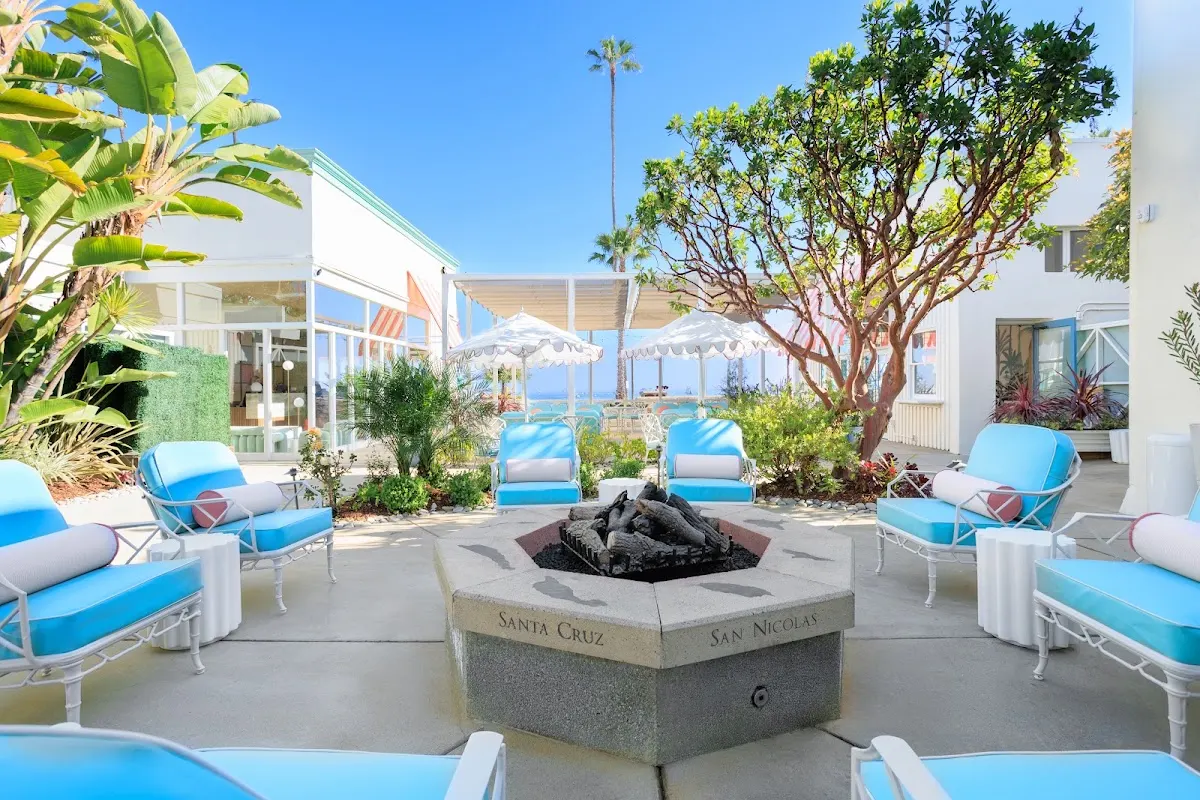Pavilion Hotel