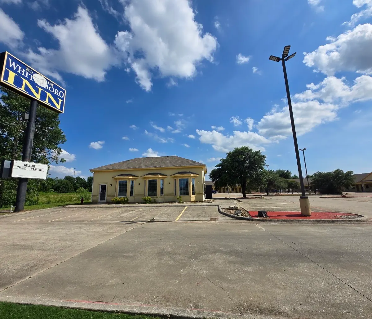 Whitesboro Inn & Suites