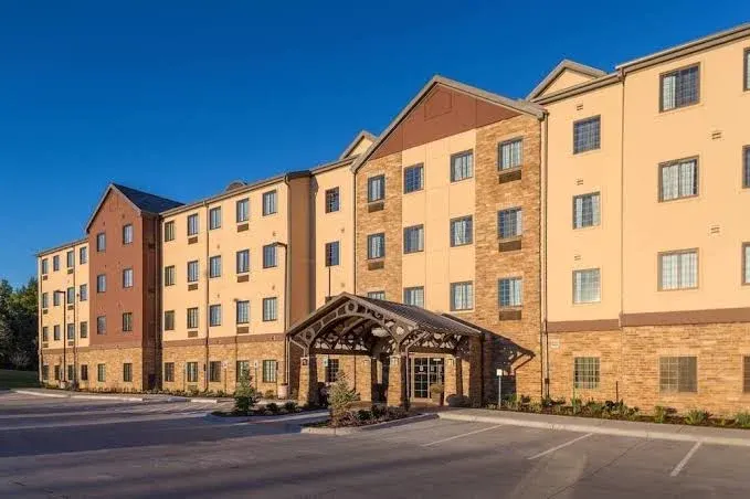 Free Breakfast. Pool. Great for Business Travelers!