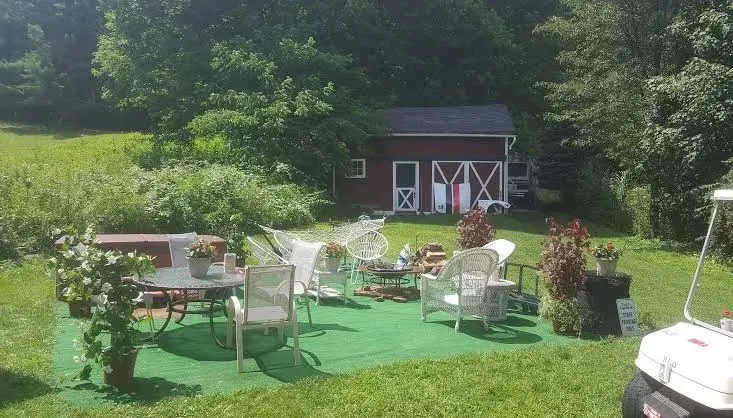 A Meadow House B & B