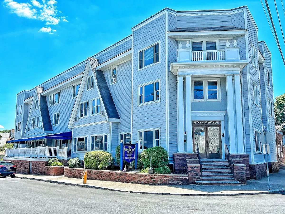 Winthrop Arms Hotel & Restaurant