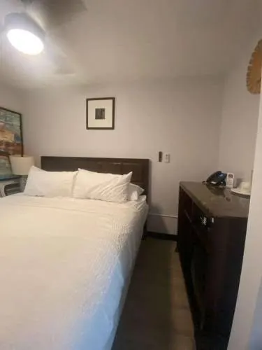 Howard Johnson by Wyndham Hillsboro TX