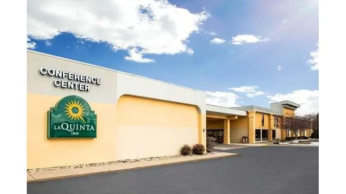 La Quinta Inn by Wyndham Davenport & Conference Center