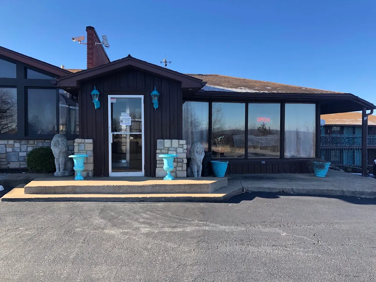 Lake Hills Motel