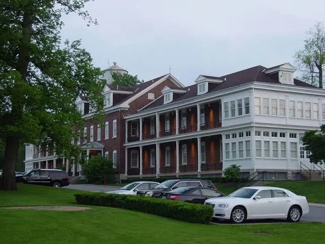 Fort Harrison Inn