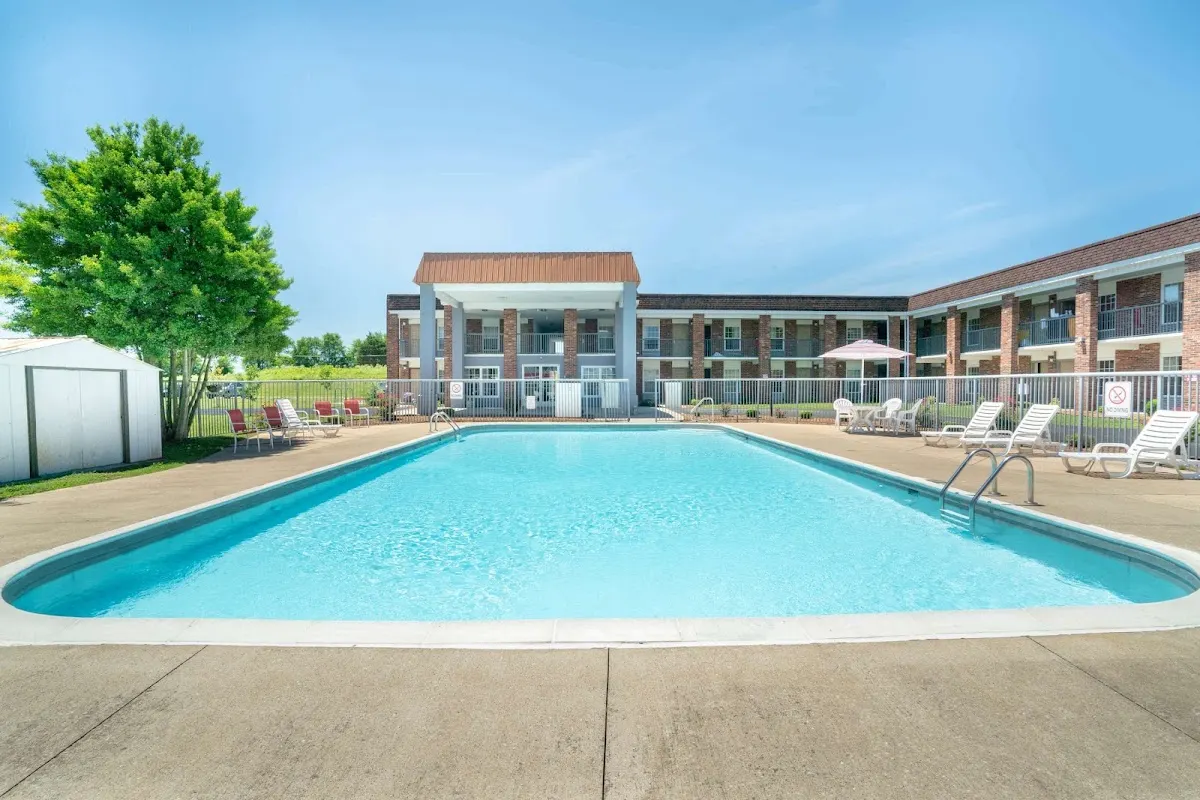 Days Inn by Wyndham Cave City