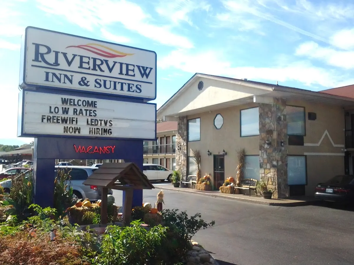 RiverView Inn
