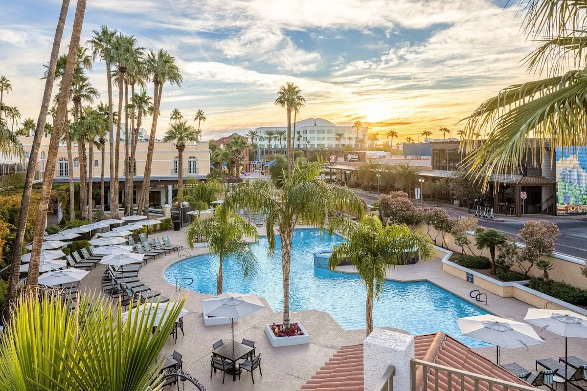 Crowne Plaza Resort Phoenix - Chandler Golf Resort by IHG