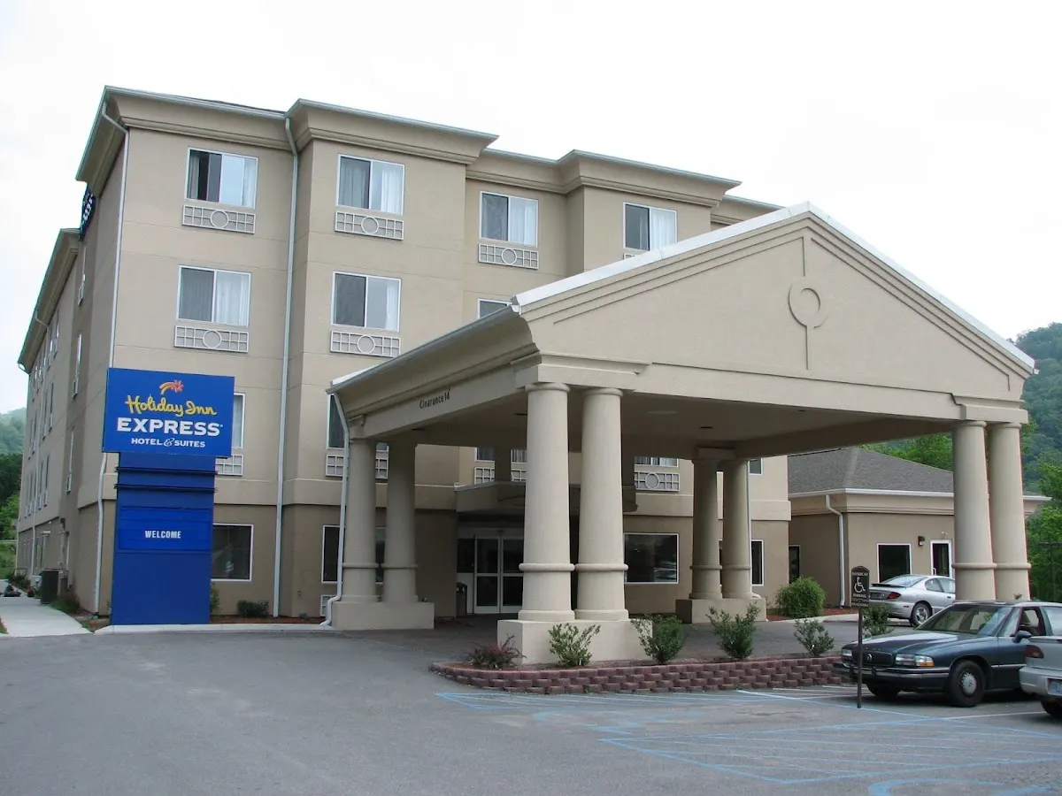 Holiday Inn Express & Suites Pikeville by IHG