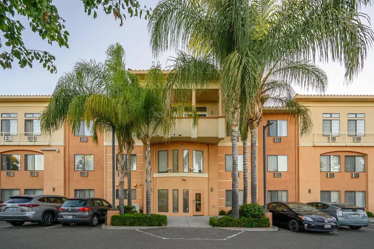 Studios Inn by Daiwa Living California Inc.
