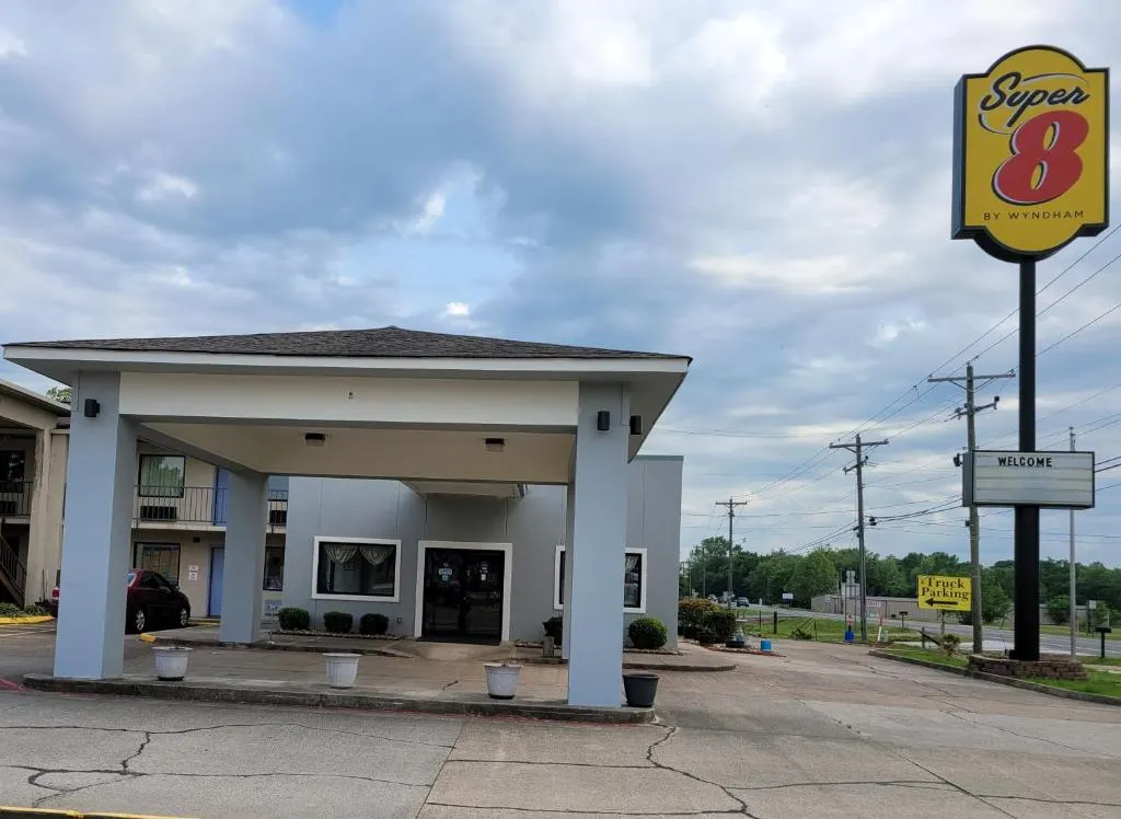 Super 8 by Wyndham Arkadelphia Caddo Valley Area
