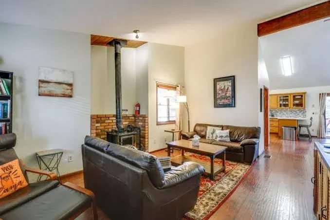 10 Mi to Downtown Flagstaff Home with EV Charger