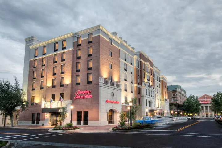 Hampton Inn & Suites Gainesville Downtown University