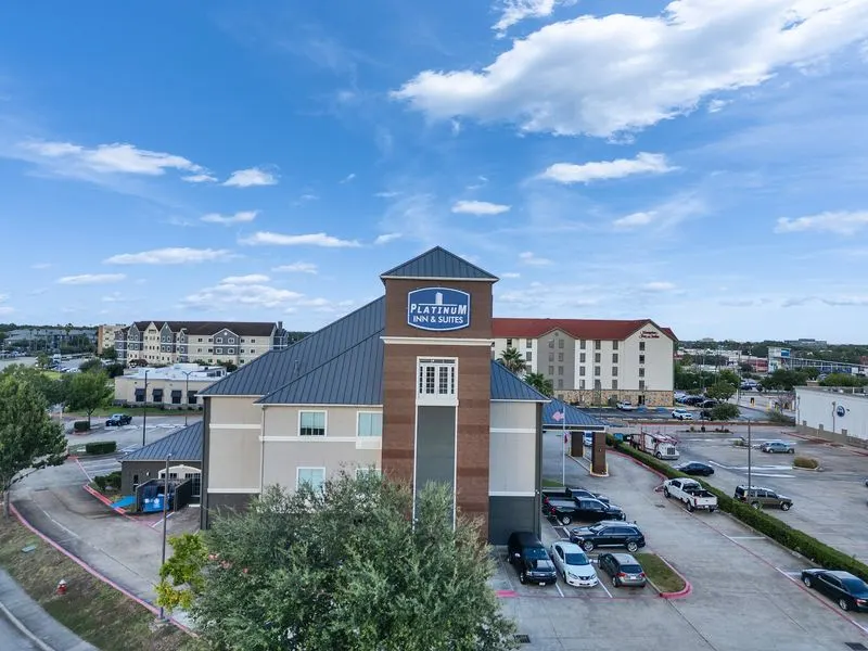Platinum Inn & Suites Webster