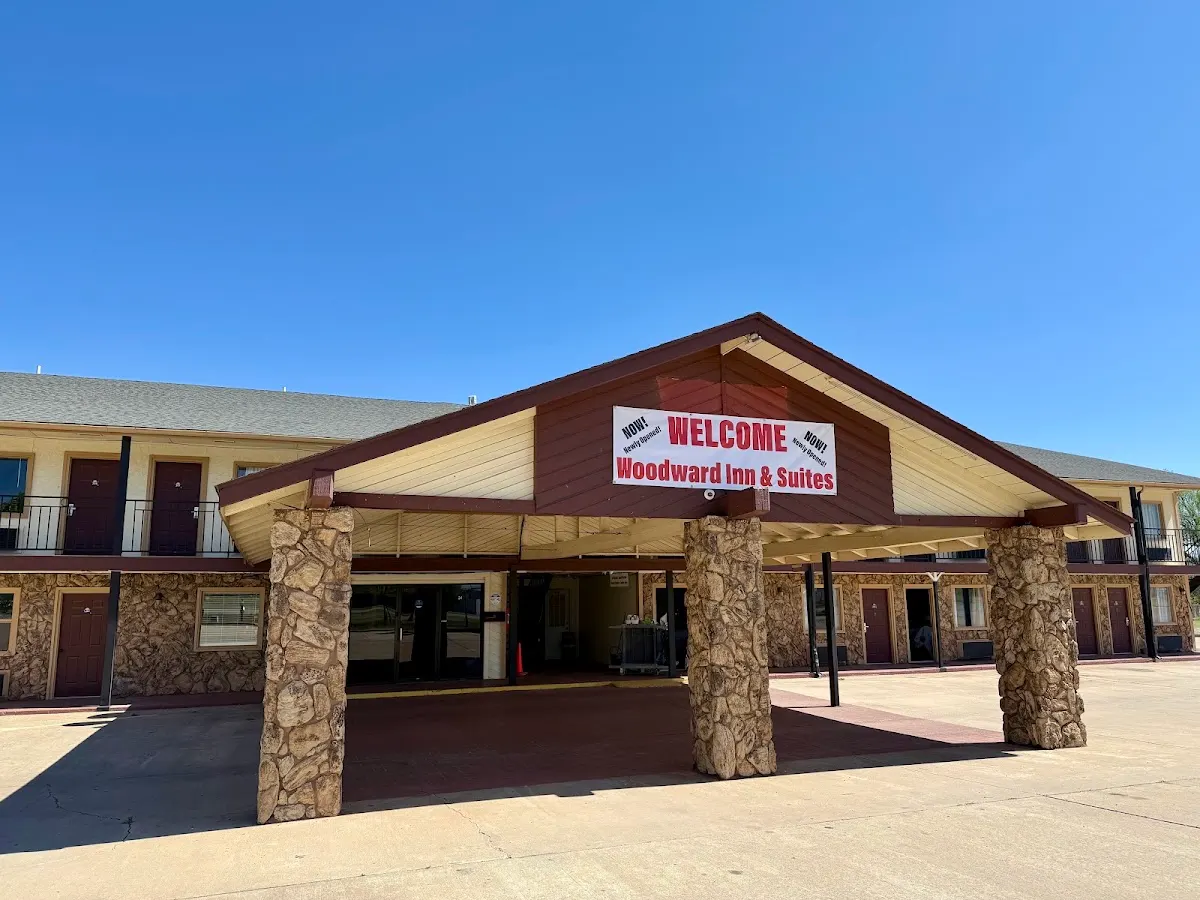 Woodward INN & Suites