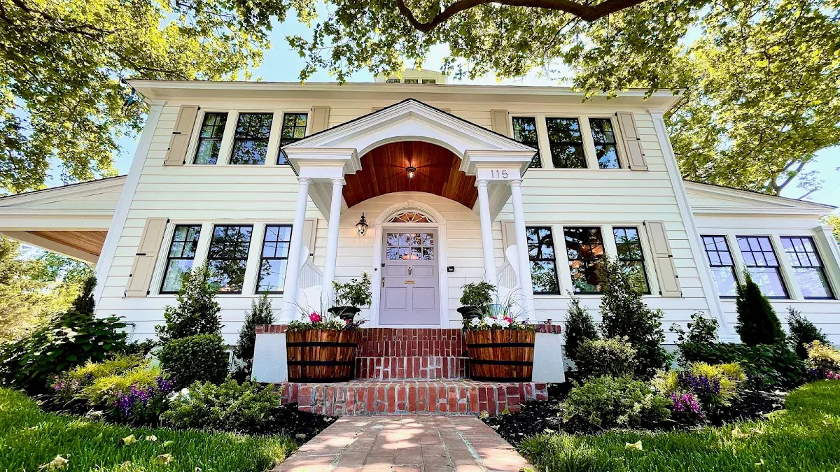 Buttonwood Boutique Hotel