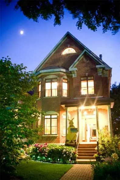 Harvey House Inn