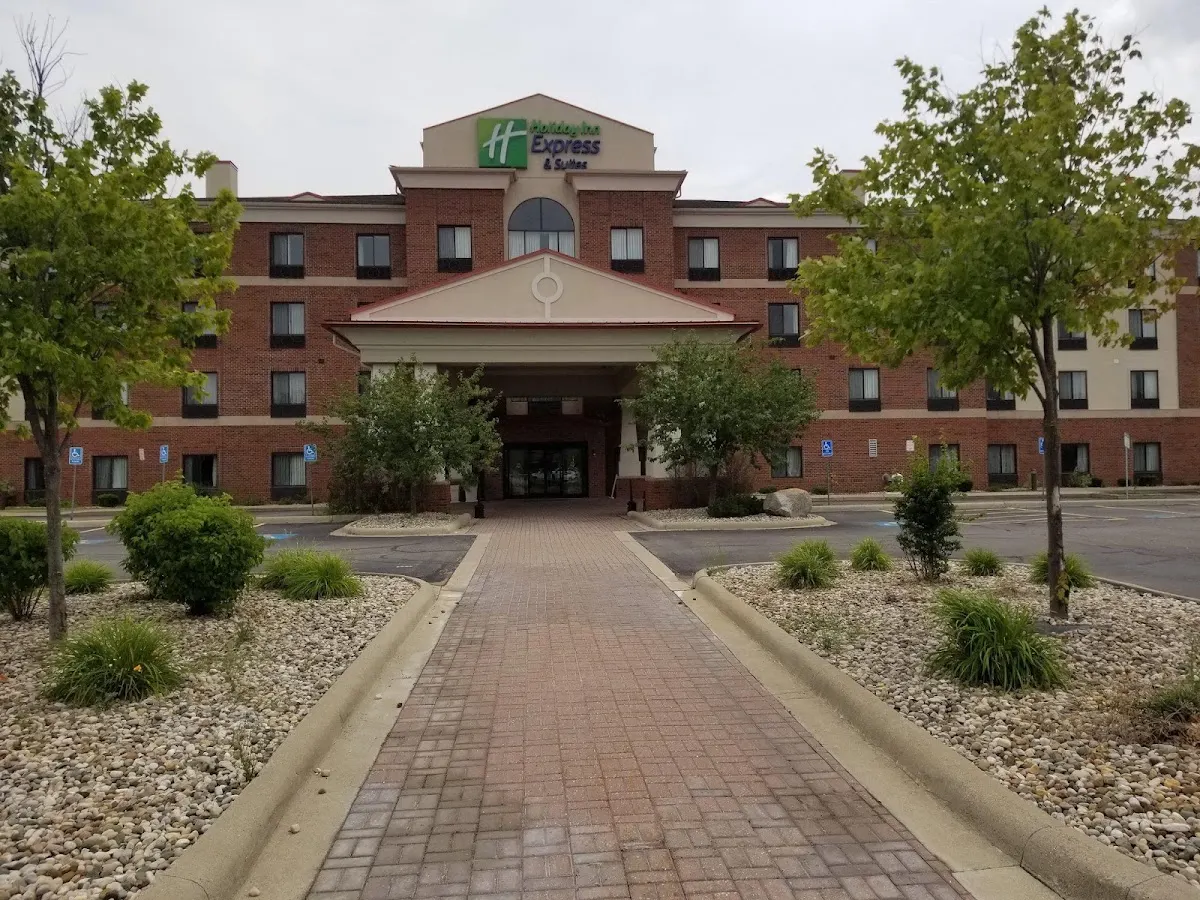 Holiday Inn Express & Suites Detroit North - Troy by IHG