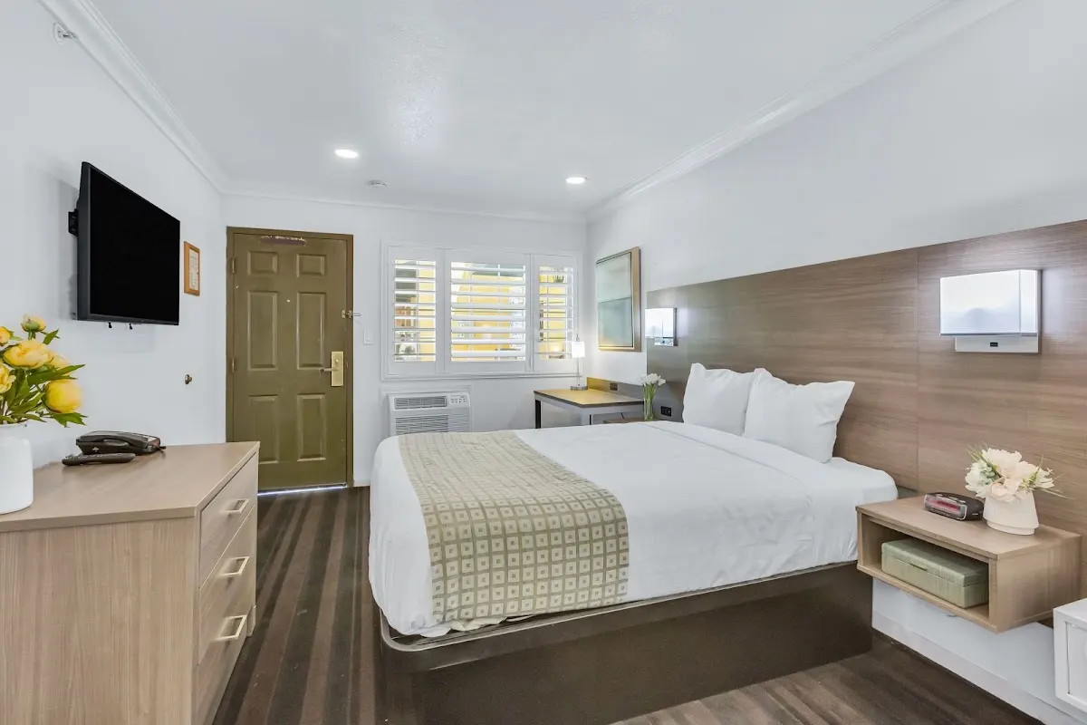 Napa Valley Hotel and Suites