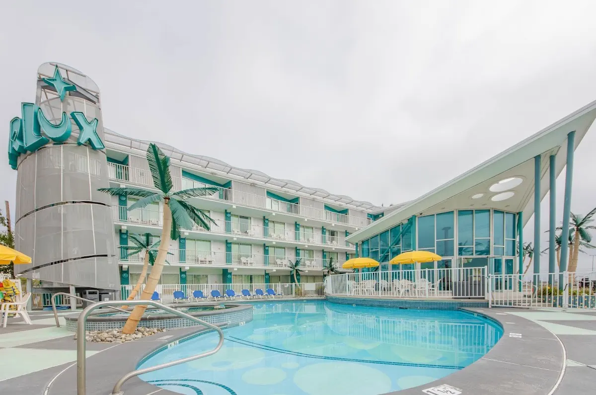 Starlux Hotel