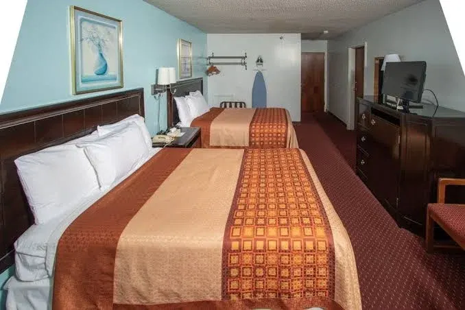 Eastbrook Inn