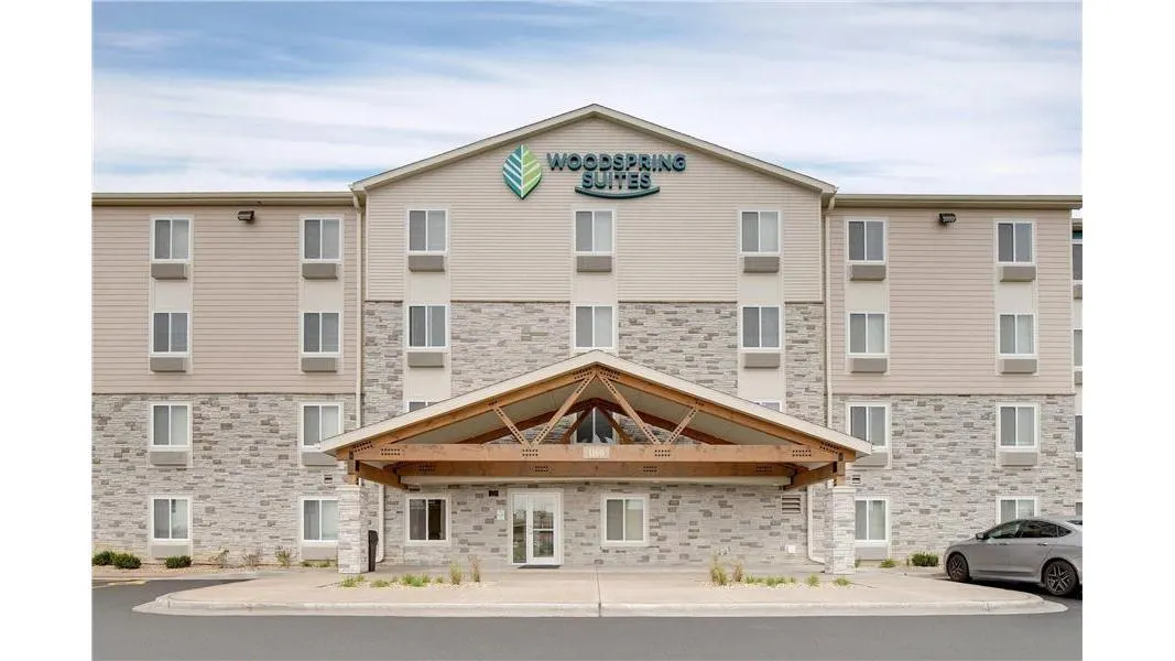 WoodSpring Suites Carol Stream - Chicago
