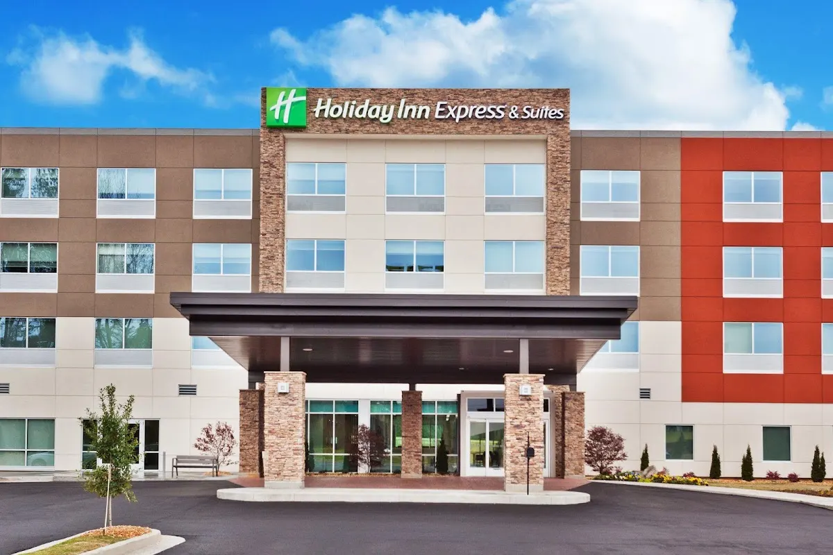 Holiday Inn Express & Suites Cartersville by IHG
