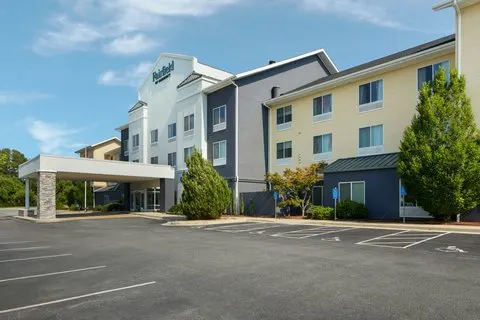 Fairfield by Marriott Inn & Suites South Boston