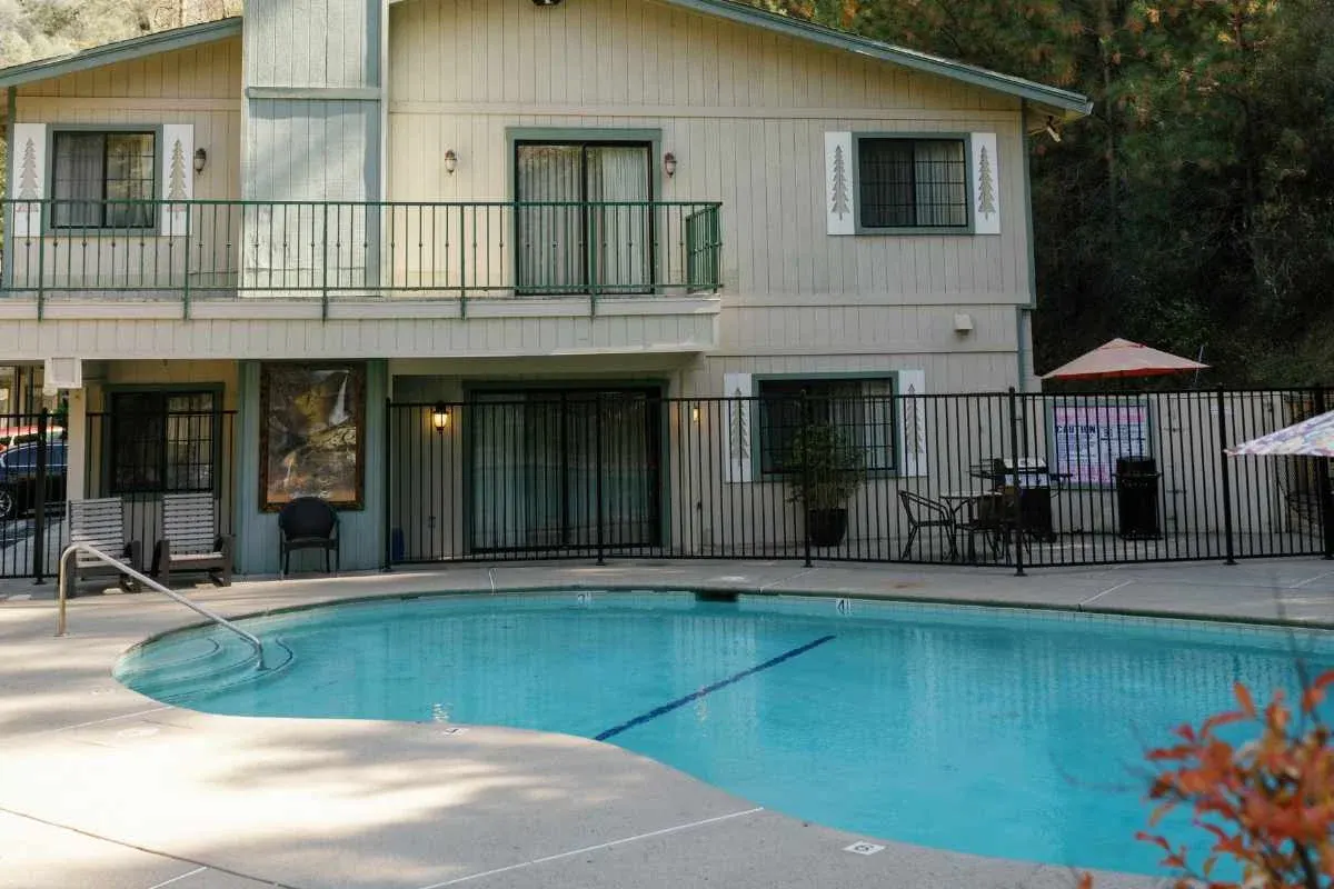 Yosemite Cedar Lodge