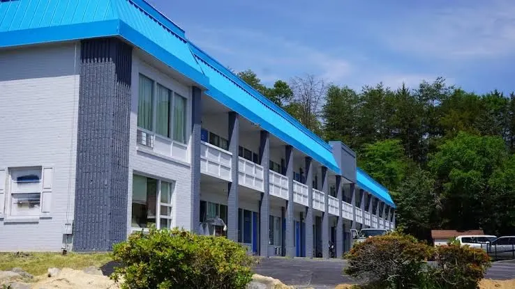 Astoria Hotel West | Danville, VA