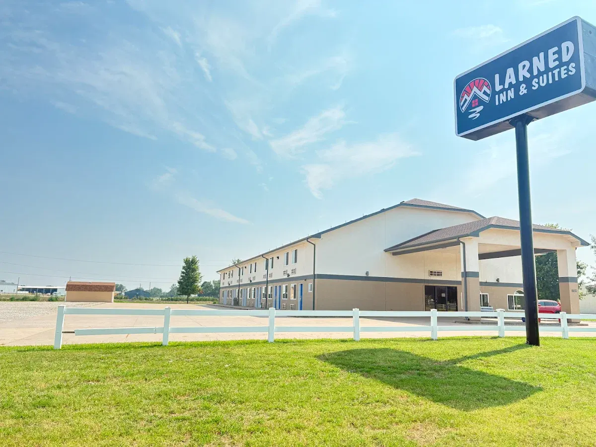 Larned Inn & Suites