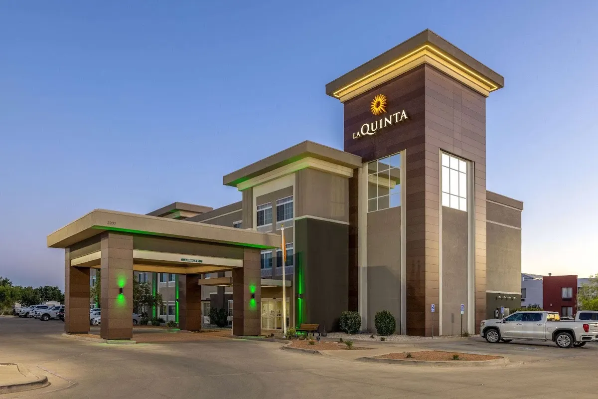 La Quinta Inn & Suites by Wyndham Artesia