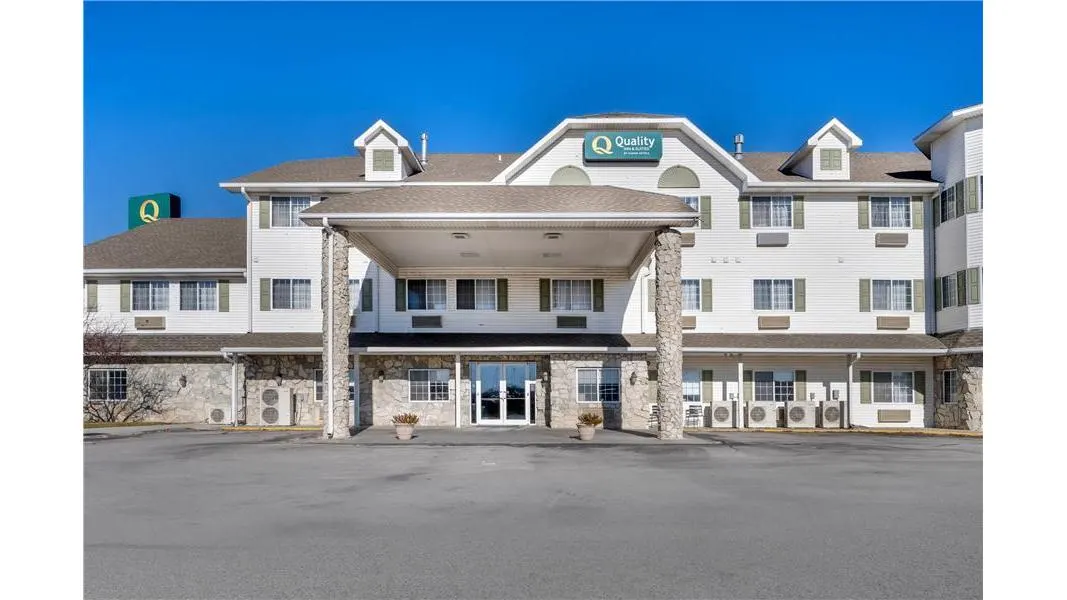 Quality Inn & Suites Lincoln North