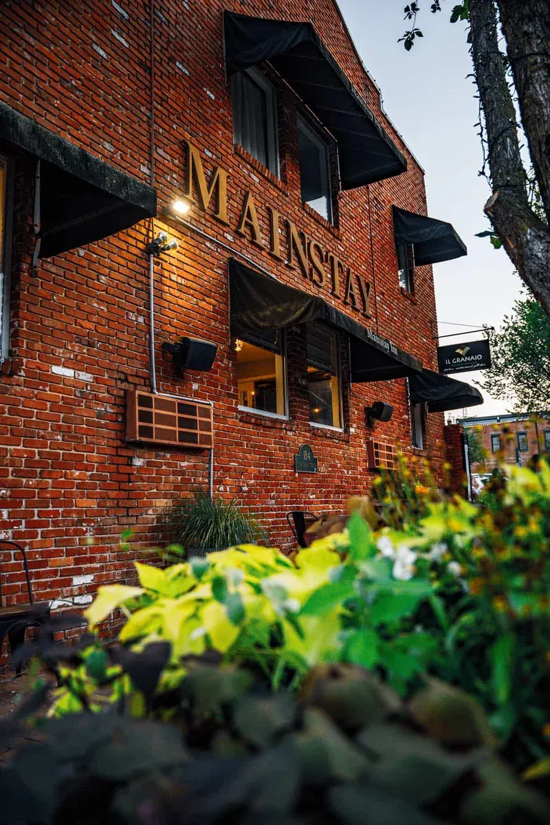 Mainstay Inn Boutique Hotel