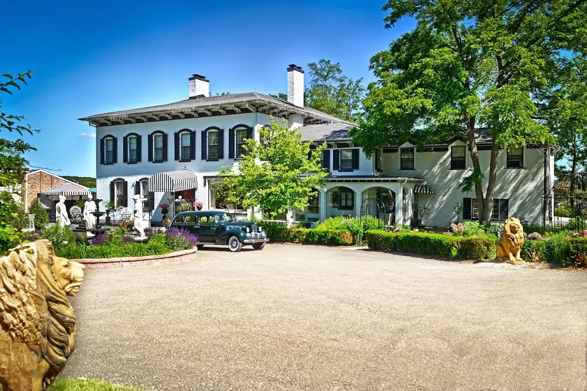 Maxwell Mansion Hotel